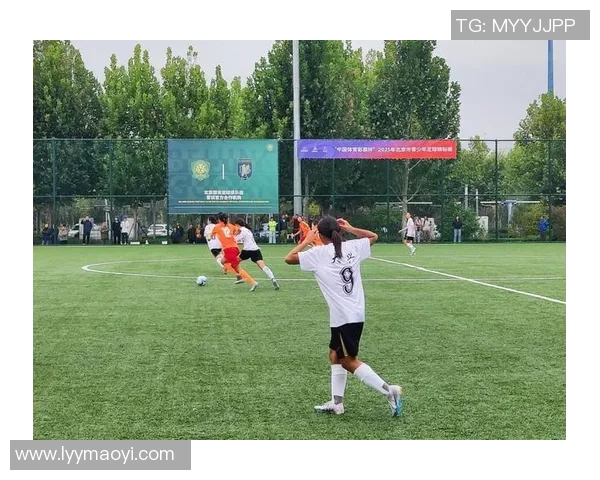 北京足球队在杯赛中的速度优势分析与战术探讨 北京足球队在杯赛中的速度优势分析与战术探讨