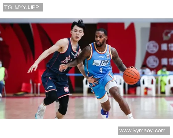 重庆篮球队与广州篮球队赛后复盘总结比赛经验与教训分析