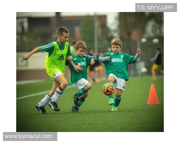 衔接足球的魅力与技巧探索如何提升团队协作与个人能力